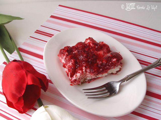 Raspberry Cream Cheese Pretzel Salad